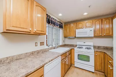 16 Clifton Street #F, Taunton, MA 02780 - Photo 3