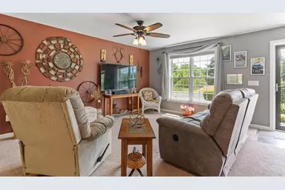 106 Drew Blvd, Orange, MA 01364 - Photo 13