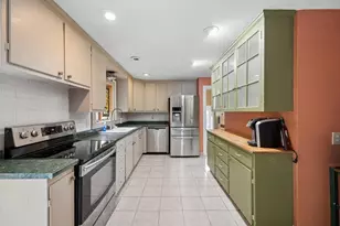 72 Mayfield St, Seekonk, MA 02771 - Photo 11