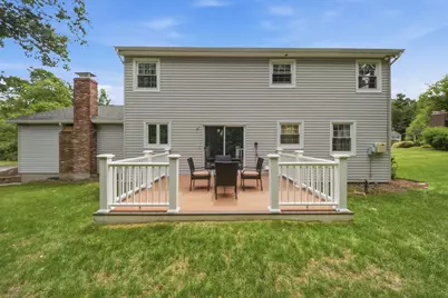 9 Sparhawk Dr, Burlington, MA 01803 - Photo 7
