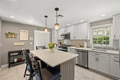 8 Robinwood Dr, Canton, MA 02021 - Photo 5