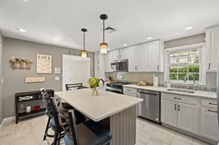 8 Robinwood Dr, Canton, MA 02021 - Photo 5