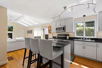 17 Duggan Ln, Milton, MA 02186 - Photo 3