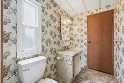 21 Fourth Ave, Westfield, MA 01085 - Photo 27