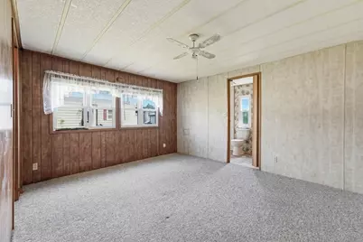 21 Fourth Ave, Westfield, MA 01085 - Photo 21