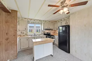 21 4th Ave, Westfield, MA 01085 - Photo 9