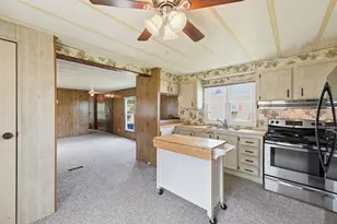 21 4th Ave, Westfield, MA 01085 - Photo 11