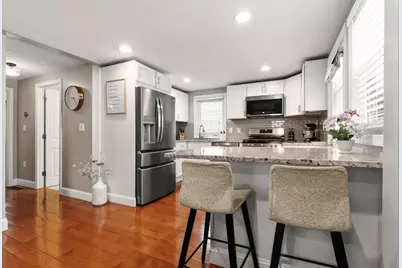 169 Grove St, Melrose, MA 02176 - Photo 5