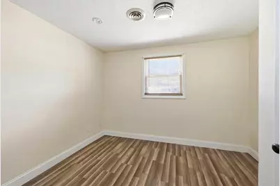 9 Woodcliff St, Springfield, MA 01109 - Photo 15