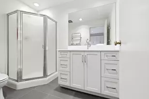 122 Marlborough St, Boston, MA 02116 - Photo 33