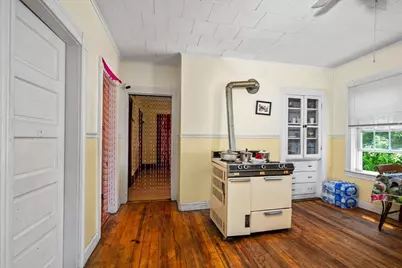 60 Esther St, Worcester, MA 01607 - Photo 5