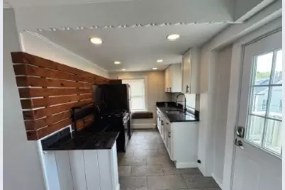 36 Market St, Newburyport, MA 01950 - Photo 15