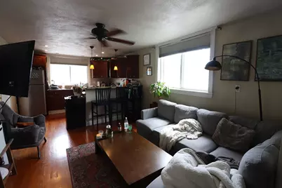 270 E St #2, Boston, MA 02127 - Photo 9