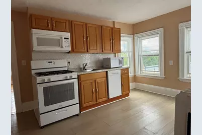 145 N Common, Lynn, MA 01905 - Photo 7