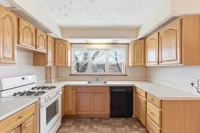 4 Fifth, Medford, MA 02155 - Photo 17