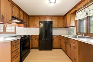 93 Robbins Cir, Dennis, MA 02638 - Photo 9