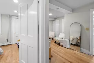 239 Commonwealth Ave, Boston, MA 02116 - Photo 15
