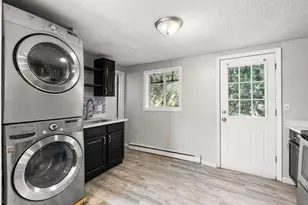 9-11 Dungeon Ave, Lynn, MA 01905 - Photo 9
