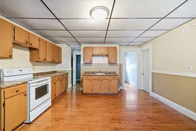 42 Ferry St, Chicopee, MA 01013 - Photo 3