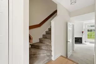 70 Amity Pl, Amherst, MA 01002 - Photo 19