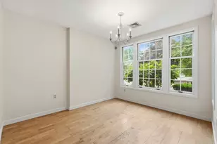 70 Amity Pl, Amherst, MA 01002 - Photo 7