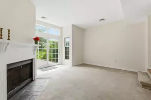 70 Amity Pl, Amherst, MA 01002 - Photo 15