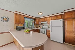 12 Winnepurkit Ave, Lynn, MA 01905 - Photo 5