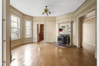 654 School St, Lowell, MA 01851 - Photo 9