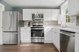 24 Mendon St, Blackstone, MA 01504 - Photo 15