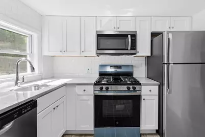 409 Crescent St, Fall River, MA 02720 - Photo 15