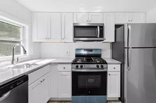 409 Crescent St, Fall River, MA 02720 - Photo 15