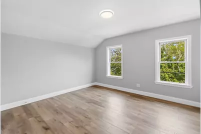 409 Crescent St, Fall River, MA 02720 - Photo 33