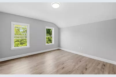 409 Crescent St, Fall River, MA 02720 - Photo 31