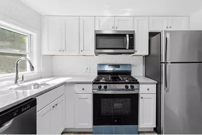 409 Crescent St, Fall River, MA 02720 - Photo 15