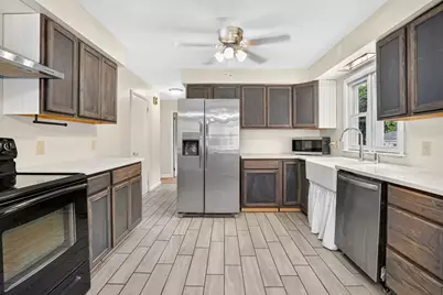 53 Ellerton St, Chicopee, MA 01020 - Photo 13