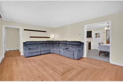 53 Ellerton St, Chicopee, MA 01020 - Photo 5