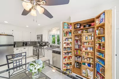 83 Grand St, Reading, MA 01867 - Photo 9