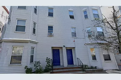 15 Aspinwall Ave #4, Brookline, MA 02446 - Photo 9