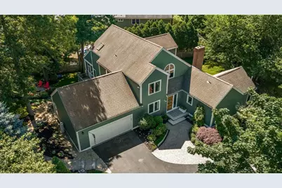 8 Middlebury Ln, Beverly, MA 01915 - Photo 3