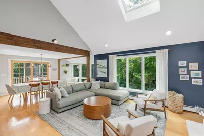 8 Middlebury Ln, Beverly, MA 01915 - Photo 5