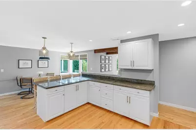 8 Middlebury Ln, Beverly, MA 01915 - Photo 13