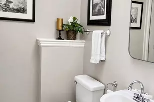 35 Washington Square, Salem, MA 01970 - Photo 17