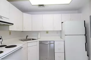 26 Webb Pl, Mansfield, MA 02048 - Photo 5