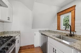 4 Drummond Ave, Worcester, MA 01605 - Photo 9