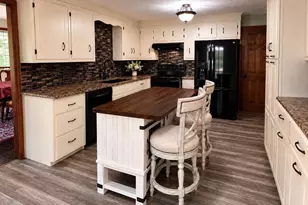 10 Garrison Heights Dr, Oxford, MA 01540 - Photo 3