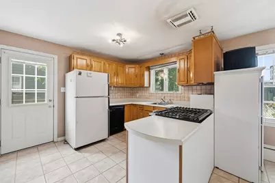 30 Bunkerhill St #30, North Andover, MA 01845 - Photo 3
