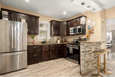 134-136 Boxford St, Lawrence, MA 01843 - Photo 3