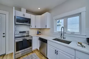 17 Macarthur St, Somerville, MA 02143 - Photo 7