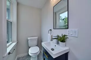 17 Macarthur St, Somerville, MA 02143 - Photo 9