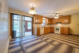 12 Melrose Ave, Dartmouth, MA 02747 - Photo 11